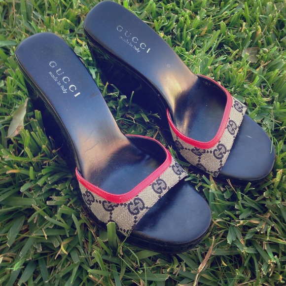 Gucci wedge sz 8