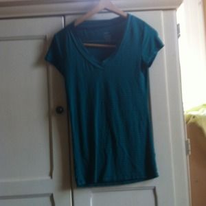 Stretch striped v neck shirt