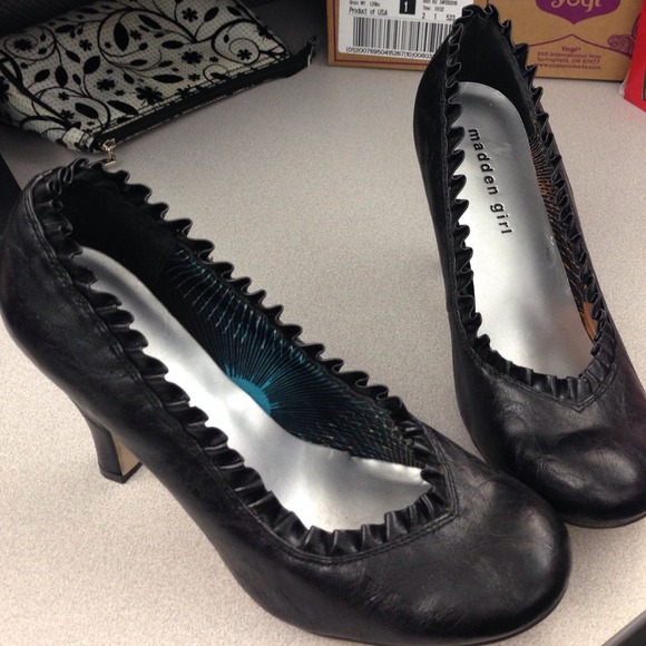 Madden Girl Pumps Size 8