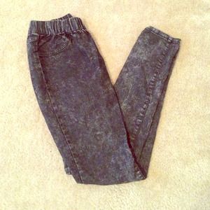 🚫SOLD🚫Black Acid Wash Jeggings