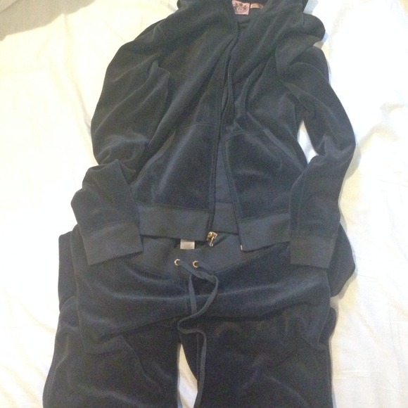 Juicy couture sweat suit grey color