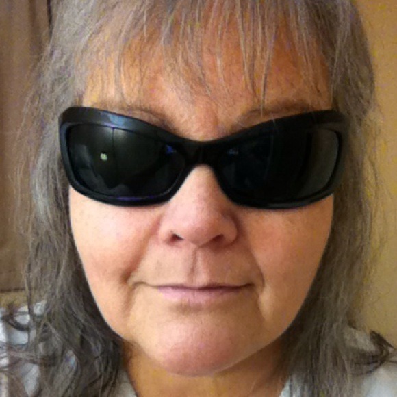 Versace Sunglasses PRICE REDUCED - Picture 3 of 4