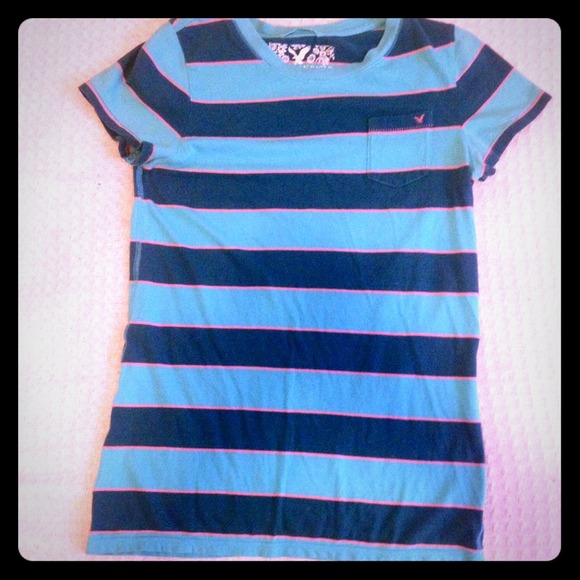 Blue & pink striped American eagle t-shirt