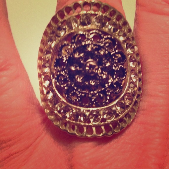 Gorgeous gold and brown stone ring