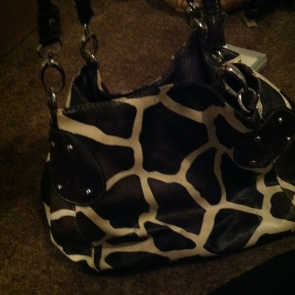 Giraffe print purse