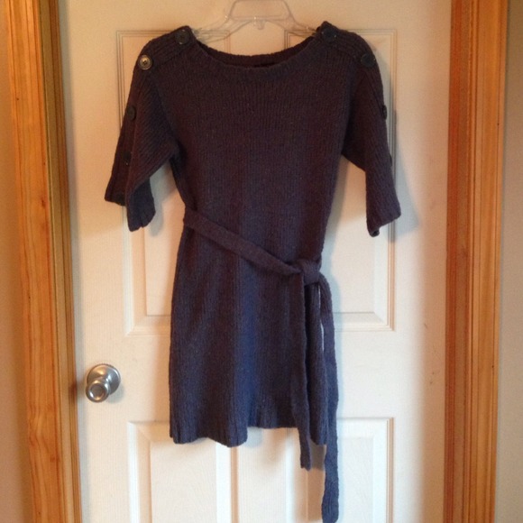PRICE DROP FROM $15! Sweater tunic top