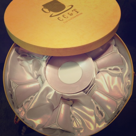 **Reserved** Beautiful Tea set