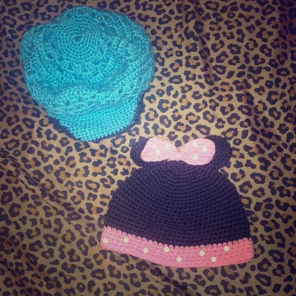 2 knitted hats for baby girl