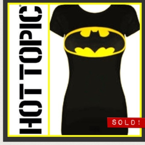 Women's batman logo shirt!! NWT.. I have 2
