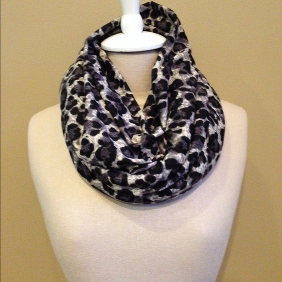 Snow Leopard Infinity Scarf/Nursing scarf