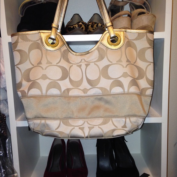 Coach purse