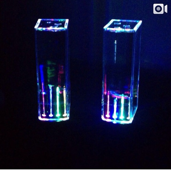 Water dancing speakers - Picture 2 of 2