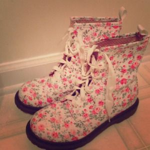 Floral boots