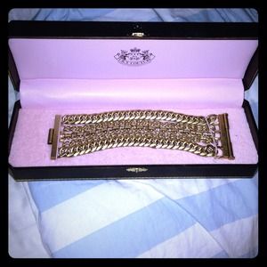 100 % authentic bracelet