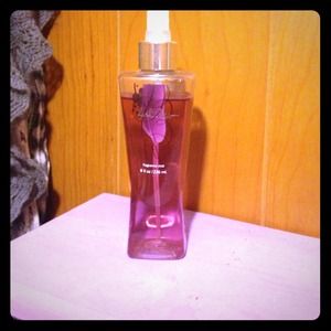 Bath and body works dark kiss