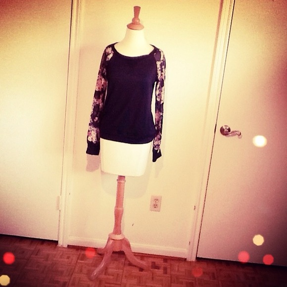 Sweaters - **SOLD** Light Knit Sweater Floral Chiffon Sleeves