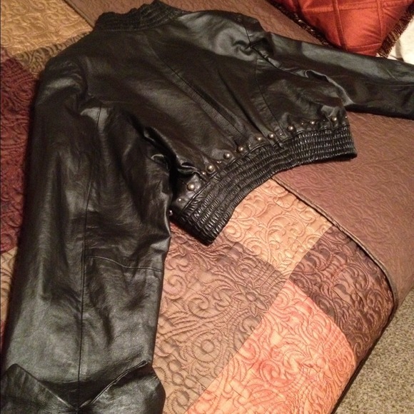Leather jacket - Picture 3 of 3