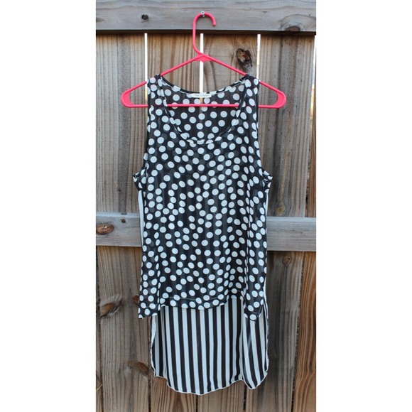 NWOT Tea n' Rose High/Low Polka Dots Top