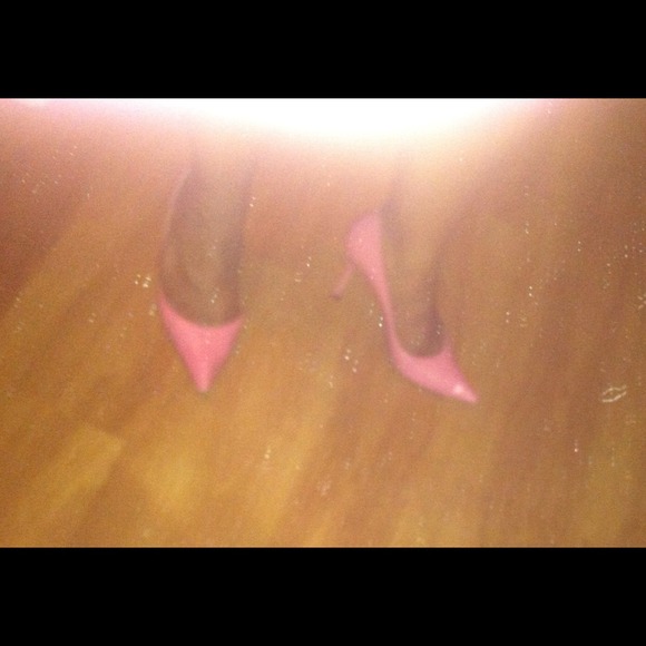 SOLD! Manolo's are a girls best friend👯💖(2 of 2) - Picture 4 of 4