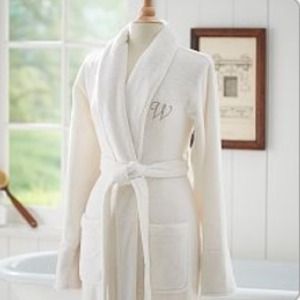 🚫🚫SOLD🚫🚫Pottery Barn Cozy Robe