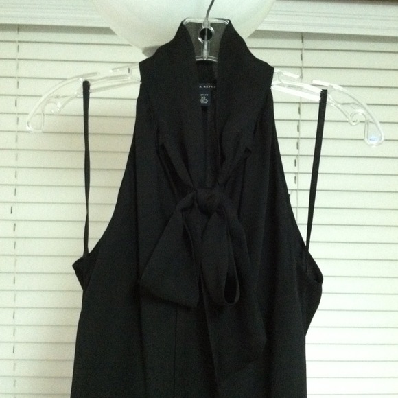 Banana Republic top - Picture 2 of 4