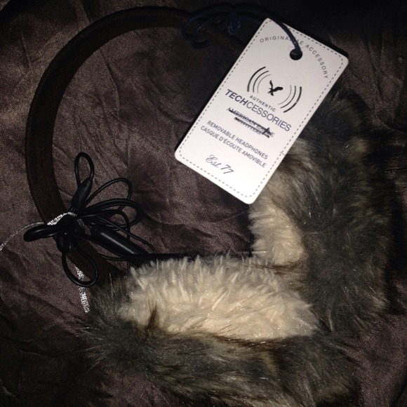 American Eagle Ear Muffs w/Built in Headphones