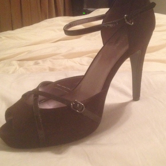 NWOT Chocolate brown suede Calvin Klein