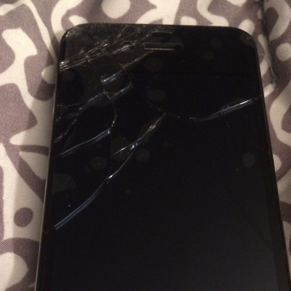 Got scammed🚫iPhone 4S🚫 no longer available - Picture 4 of 4