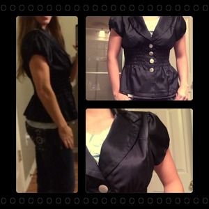 NWOT black short sleeve jacket w fitted waist