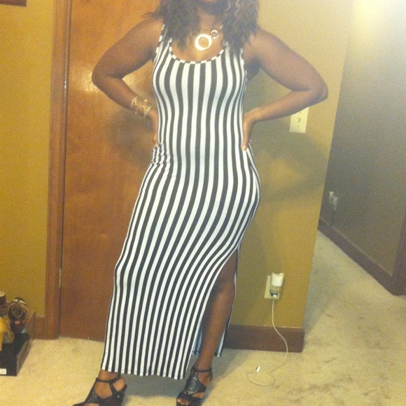 💢Bundled💢STRIPED MAXI DRESS