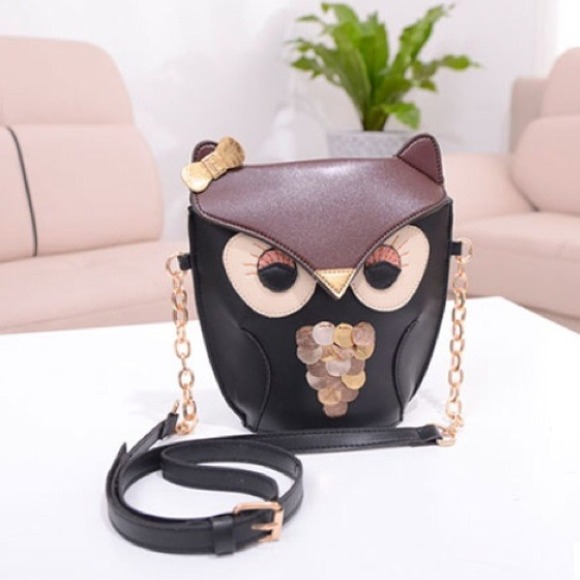 Handbags - 🎉Host pick🎉 small owl golden chain shoulder bag