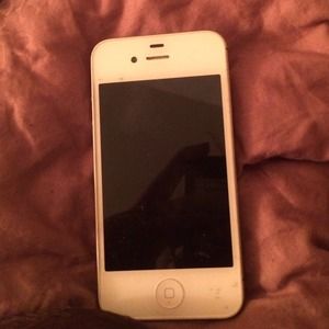 SOLD♥️♥️📱white iPhone 4S📱