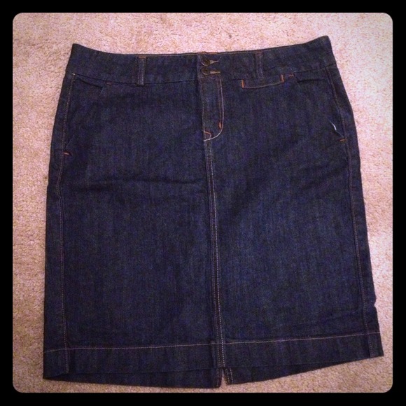 🚫SOLD🚫Old Navy Denim Pencil Skirt 💙