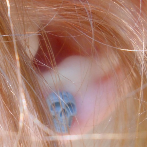 Skull Earring Set - Picture 2 of 2