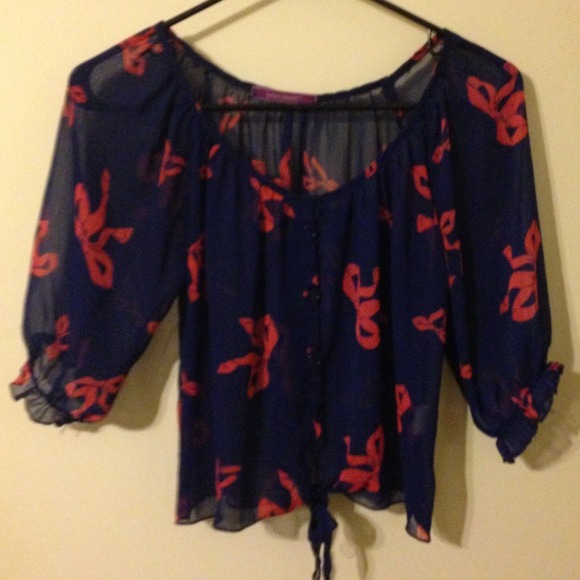 Tops - Cute sheer button top
