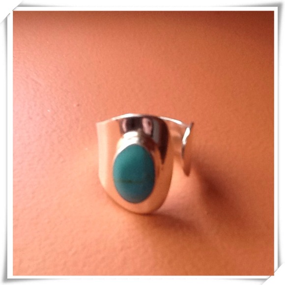 SILVERTONED  RING - Picture 2 of 4