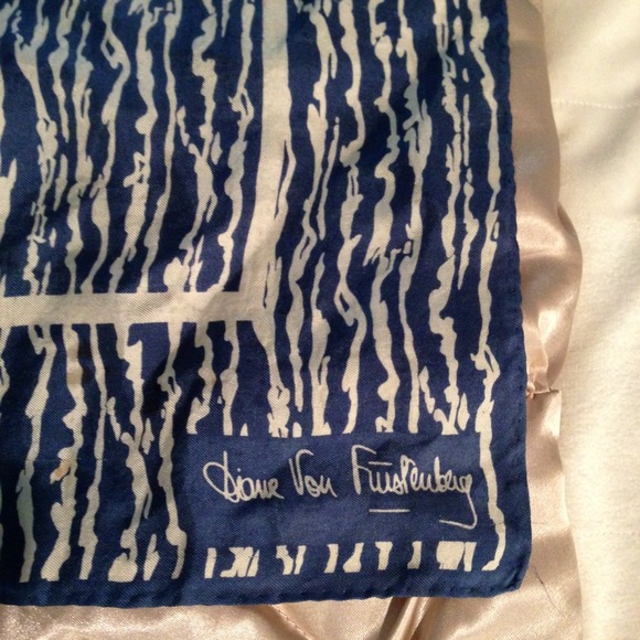 Diane Von Furstenberg Silk Square Scarf