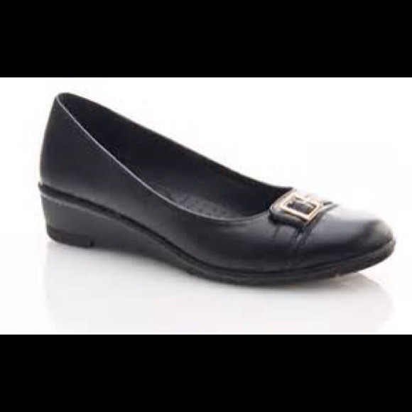 WANTED comfy low wedge Black shoes Sz 8
