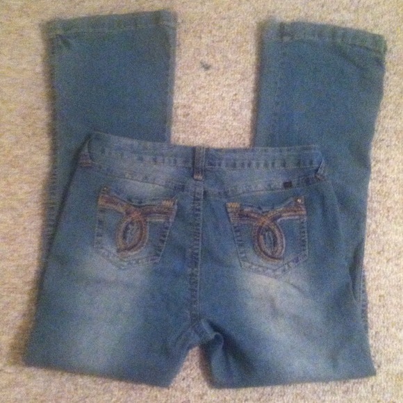 Wallflower embroidered pocket jeans