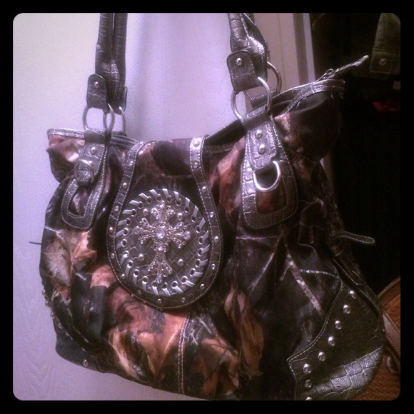 Camo purse