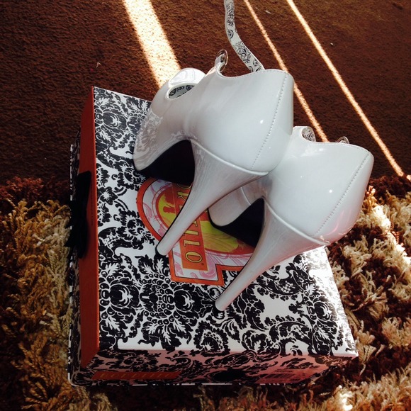 White Patten Leather - Picture 4 of 4