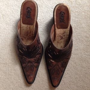 Awesome cowgirl booties by Santana