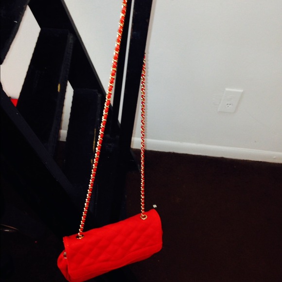 Red Clutch/Shoulder Bag - Picture 2 of 3