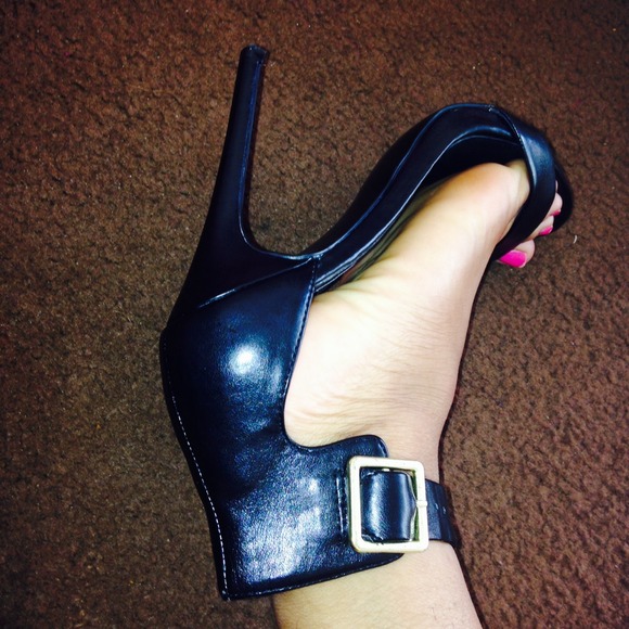 Steve Madden heels. 👠 - Picture 4 of 4