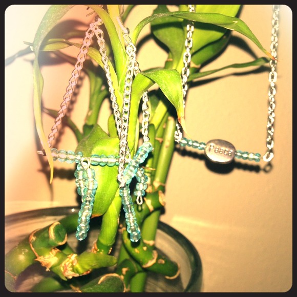 NEW!! Blue necklace set with cute earrings "peace"