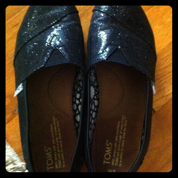 🚫TRADED🚫 Toms