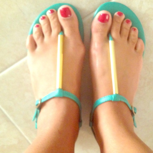 Mint mossimo thong sandal