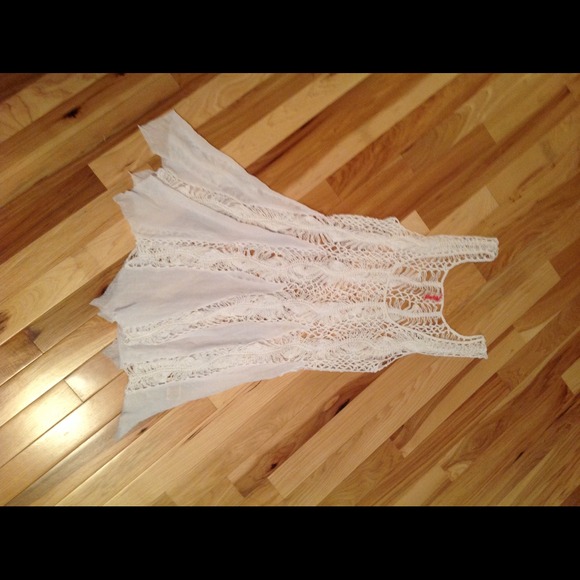Free People White layering piece SZ M