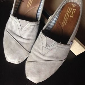 🚫TRADED🚫Grey Stone-Washed Twill TOMS