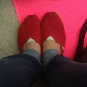 Red TOMS